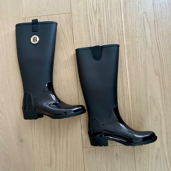 Tommy Hilfiger Tall Rain Boots – size 8 - Picture 3 of 10